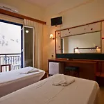 Lucia Hotel La Canée
