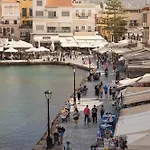 Lucia Hotel