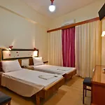 Hotel Lucia 2*