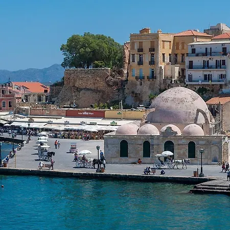 Lucia Ξενοδοχείο 2*