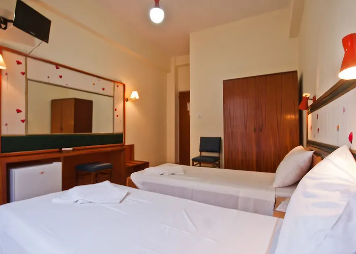 Lucia 2* Chania (Crete)