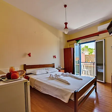 Lucia 2* Chania (Crete)